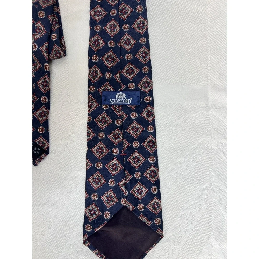 Stafford 100% Italian‎ Silk Executive Necktie- 57 x 4- Blue Red Tan